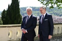 Steinmeier si v Praze připomněl vstup Česka do EU, navštívil židovské památky